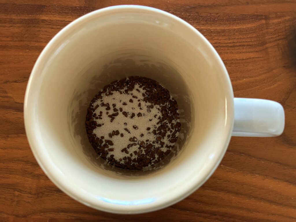 ネスカフェゴールドブレンドカフェインレスカフェラテを飲む前